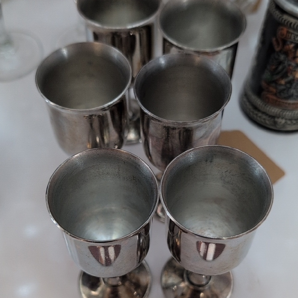 Elegant Silver Goblet Set for Sophisticated Dining